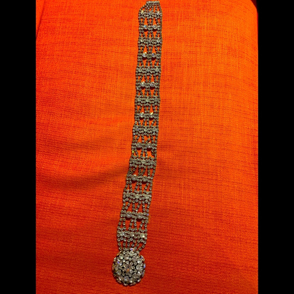 Absolutely stunning crystal belt